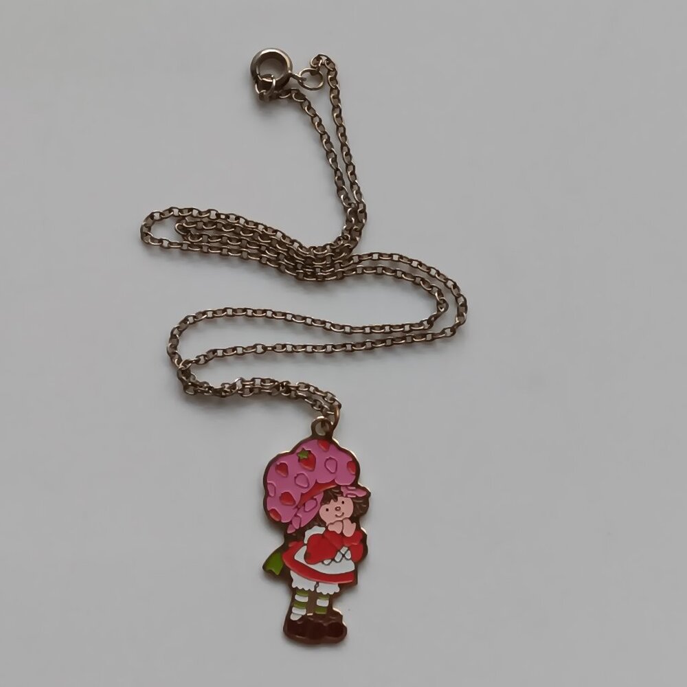 Vintage 1980s Strawberry Shortcake Enamel Pendant Necklace Chain Gold Pink Metal